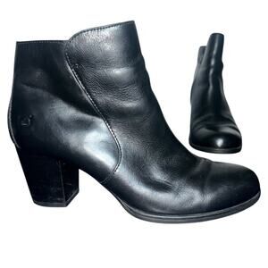 Born alter Black Leather Block Heel Ankle Boots Size 8.5 minimalist comfort
